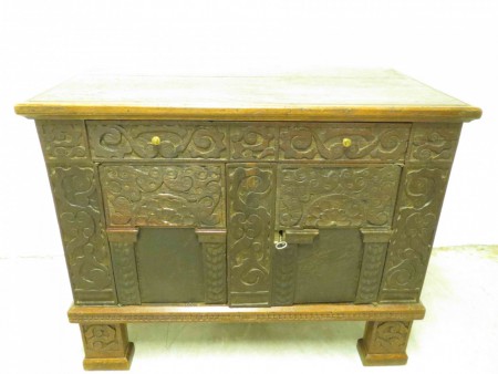 4611 - Skrinka jako truhla renesancni styl 1850  94 x 52 cm V - 75 cm ,  9 500 kc